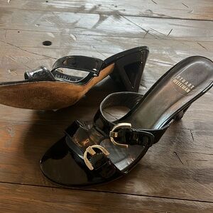 Stuart Weitzman Patent Leather Heel SIZE 9 Black buckles